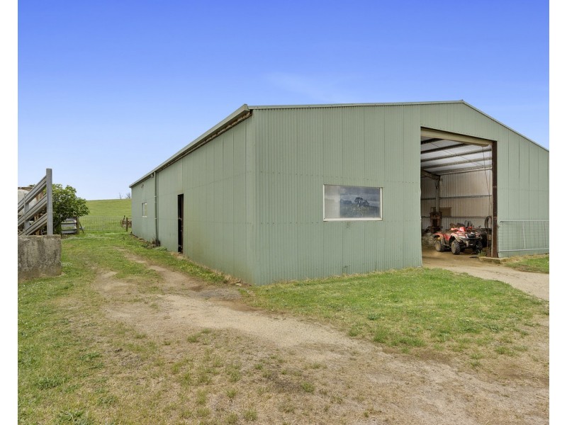 80 Weymes Road, Mount Eccles VIC 3953