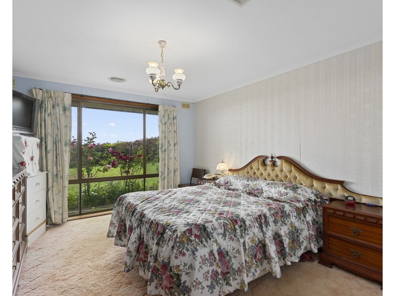 80 Weymes Road, Mount Eccles VIC 3953