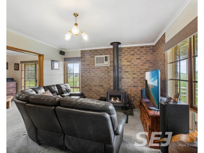 80 Thompson Road, Drouin South VIC 3818