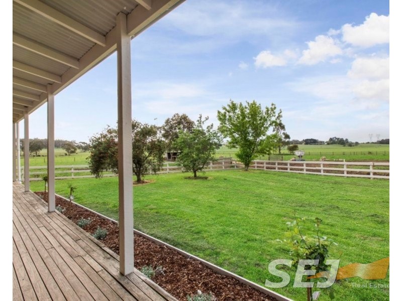 80 Thompson Road, Drouin South VIC 3818
