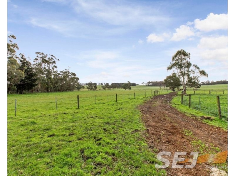 80 Thompson Road, Drouin South VIC 3818