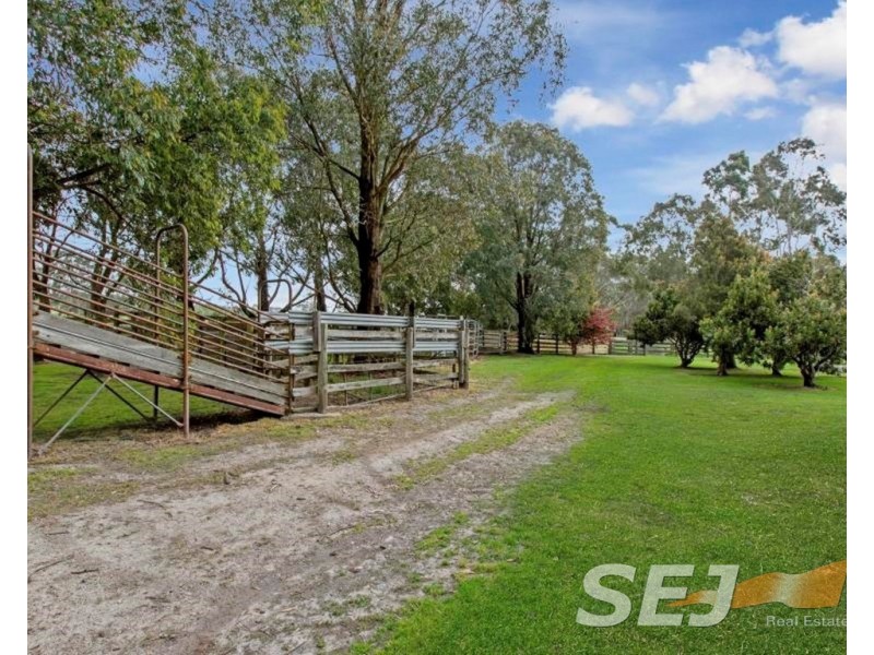 80 Thompson Road, Drouin South VIC 3818