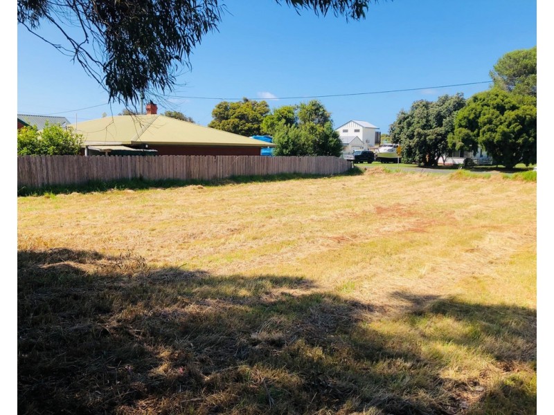 57 Stewart St, Port Welshpool VIC 3965