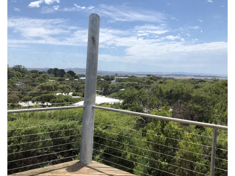 1 Ryans Rise, Sandy Point VIC 3959