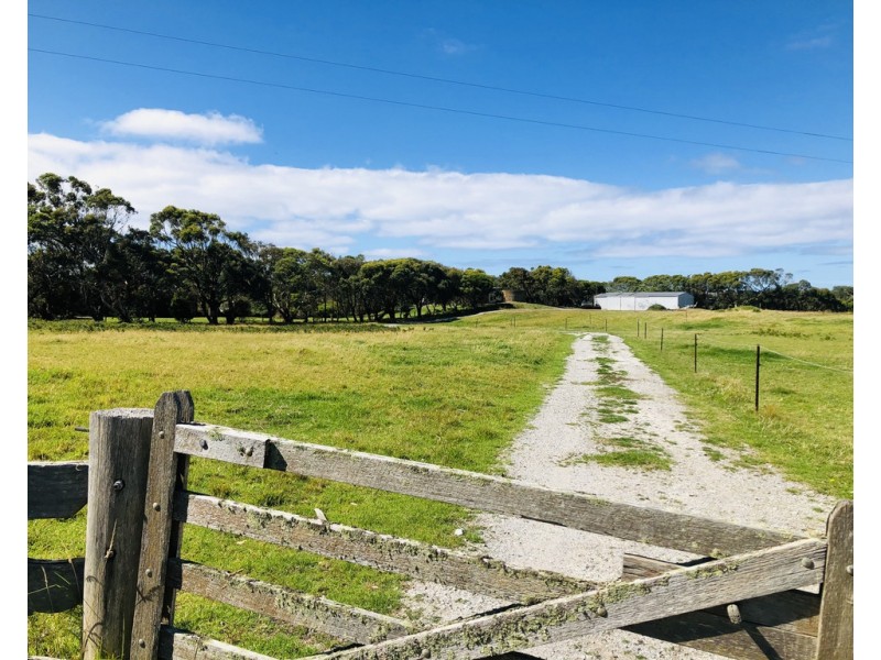 62 Sandy Point Rd, Sandy Point VIC 3959