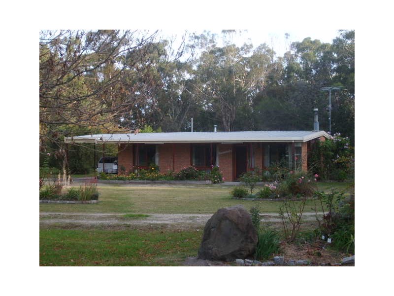 10 Barry Road, Welshpool VIC 3966
