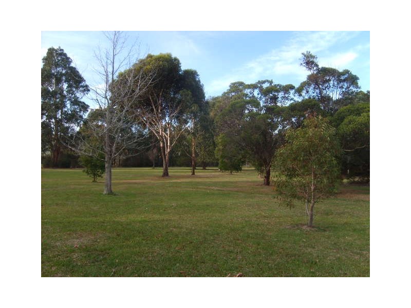 10 Barry Road, Welshpool VIC 3966