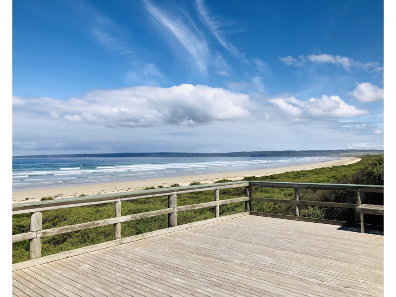 6 Beach Pde, Sandy Point VIC 3959