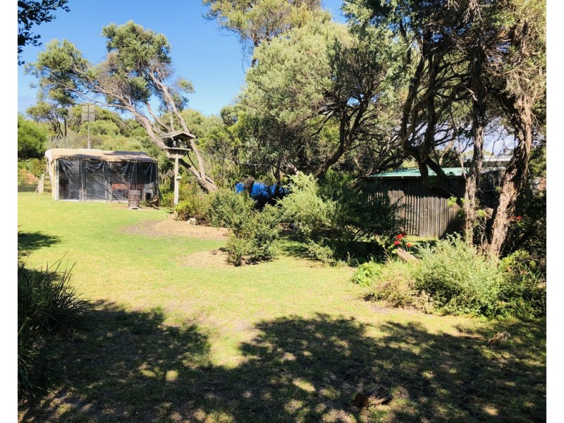 6 Beach Pde, Sandy Point VIC 3959