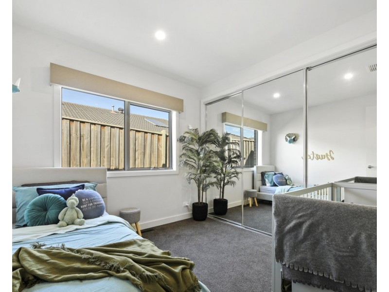 47 EMPIRE AVENUE, Drouin VIC 3818