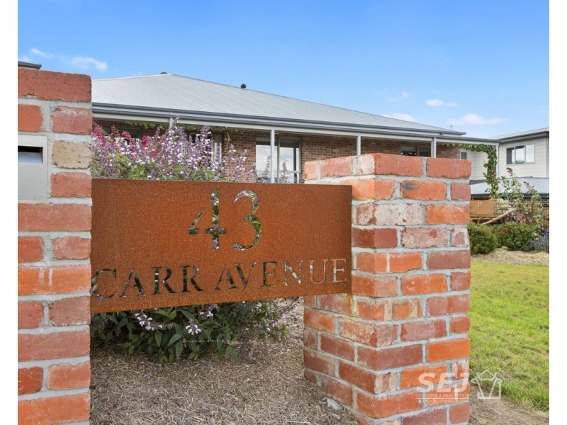 43 Carr Avenue, Leongatha VIC 3953