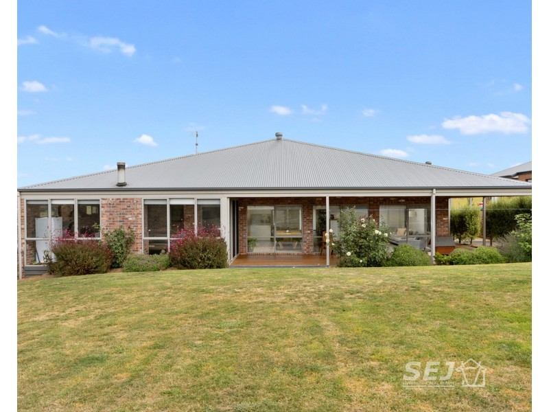 43 Carr Avenue, Leongatha VIC 3953