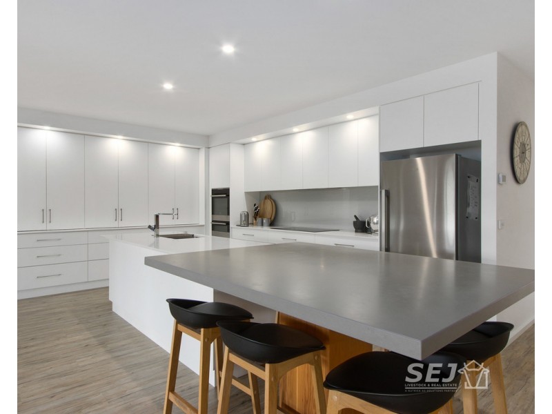 43 Carr Avenue, Leongatha VIC 3953