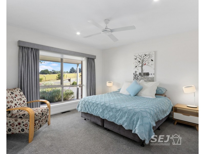 43 Carr Avenue, Leongatha VIC 3953