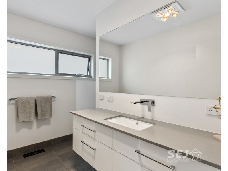 43 Carr Avenue, Leongatha VIC 3953