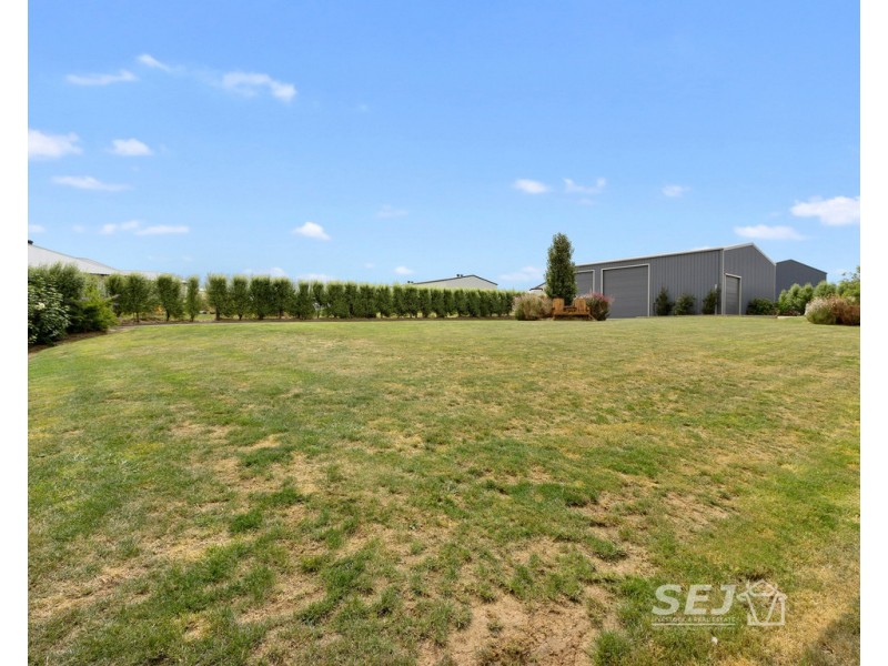 43 Carr Avenue, Leongatha VIC 3953