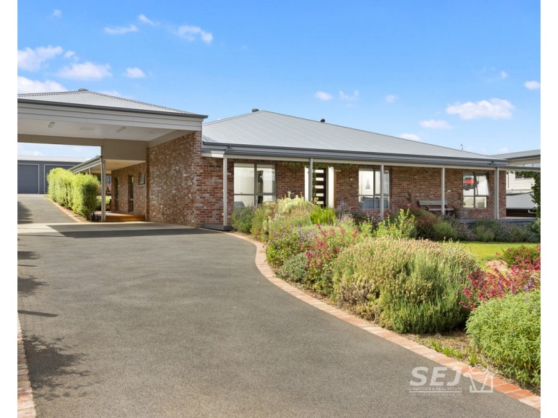 43 Carr Avenue, Leongatha VIC 3953