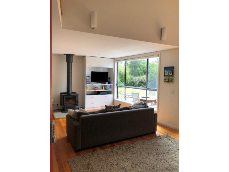 7 Manuka St, Sandy Point VIC 3959