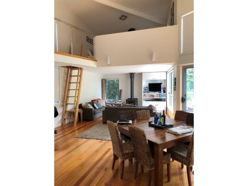 7 Manuka St, Sandy Point VIC 3959