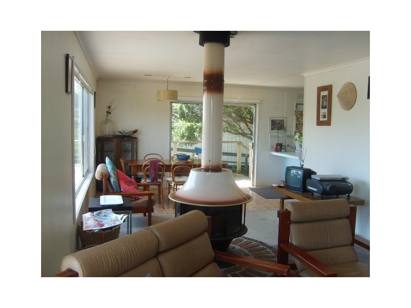 2 Ennisvale Ave, Sandy Point VIC 3959