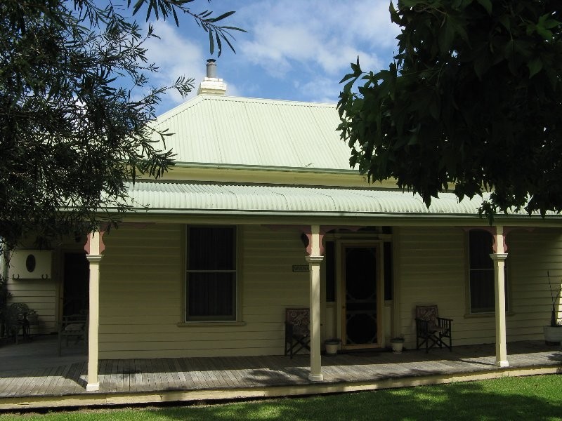 4-8 Main St, Welshpool VIC 3966