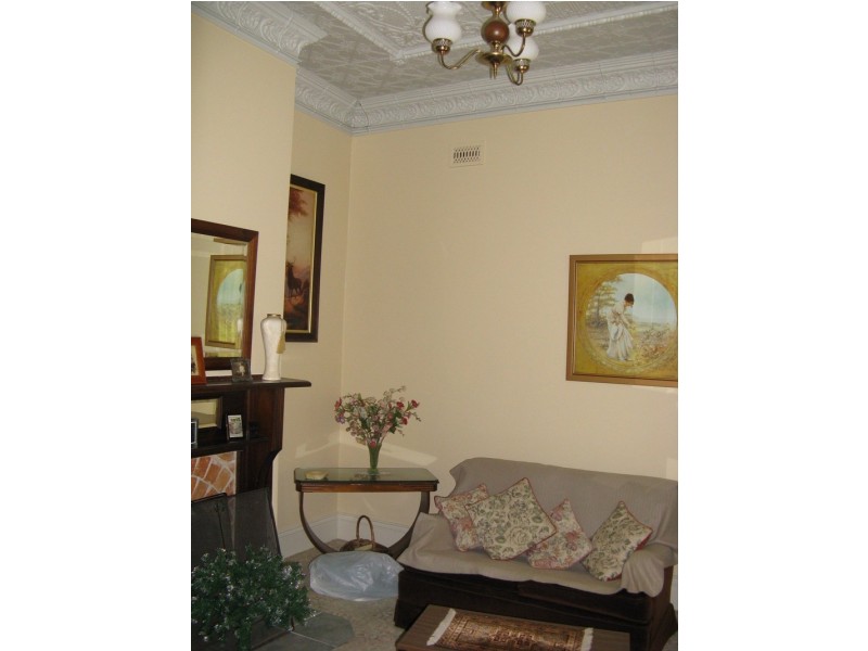 4-8 Main St, Welshpool VIC 3966