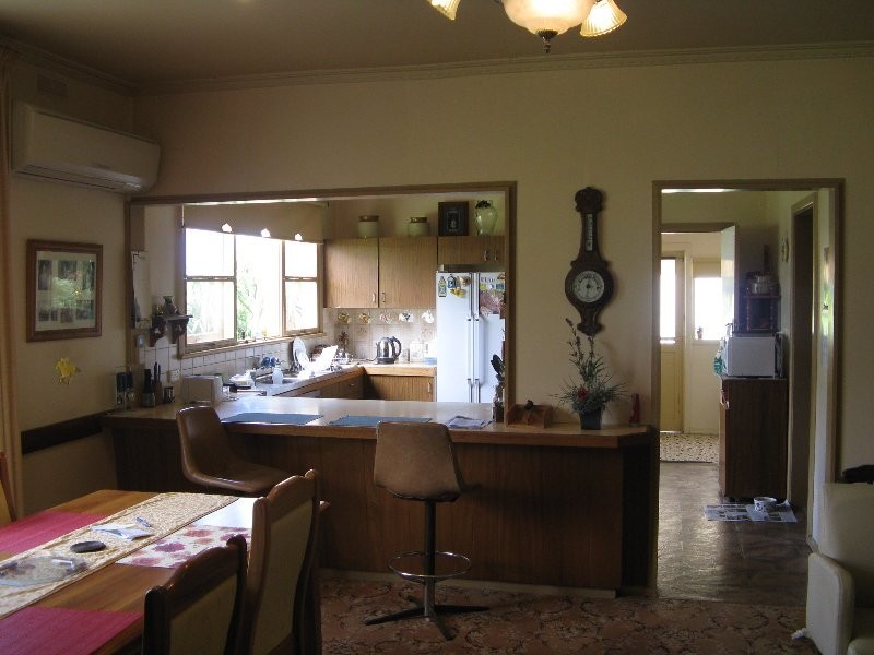 4-8 Main St, Welshpool VIC 3966