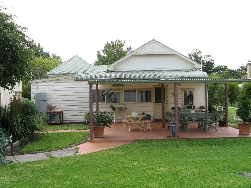 4-8 Main St, Welshpool VIC 3966