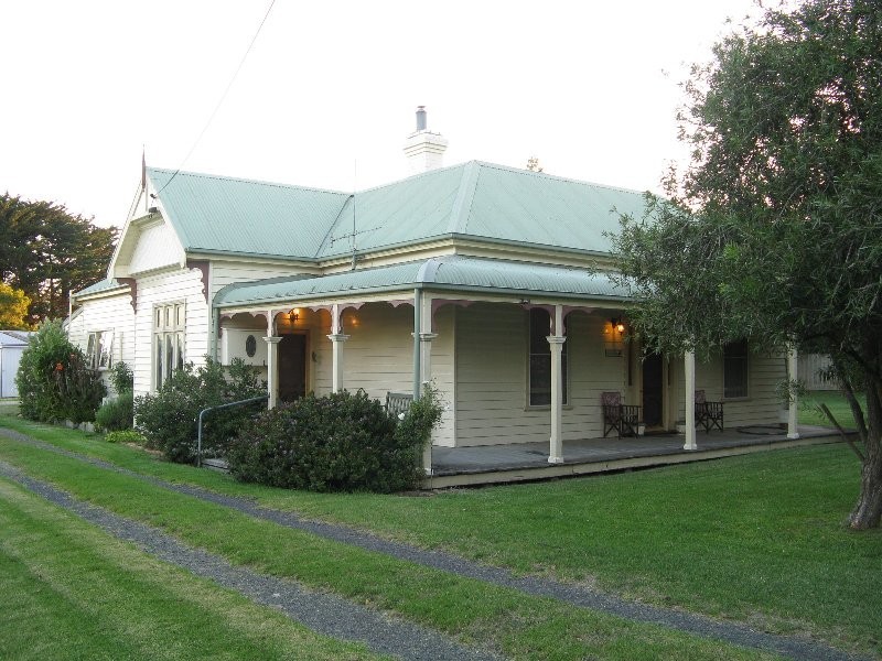 4-8 Main St, Welshpool VIC 3966