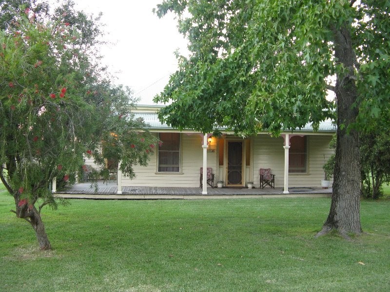4-8 Main St, Welshpool VIC 3966