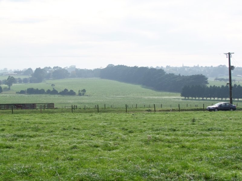 . SIMONS LANE, Leongatha VIC 3953