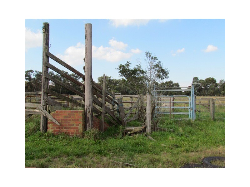 315 Gardner and Holman Road, Drouin VIC 3818