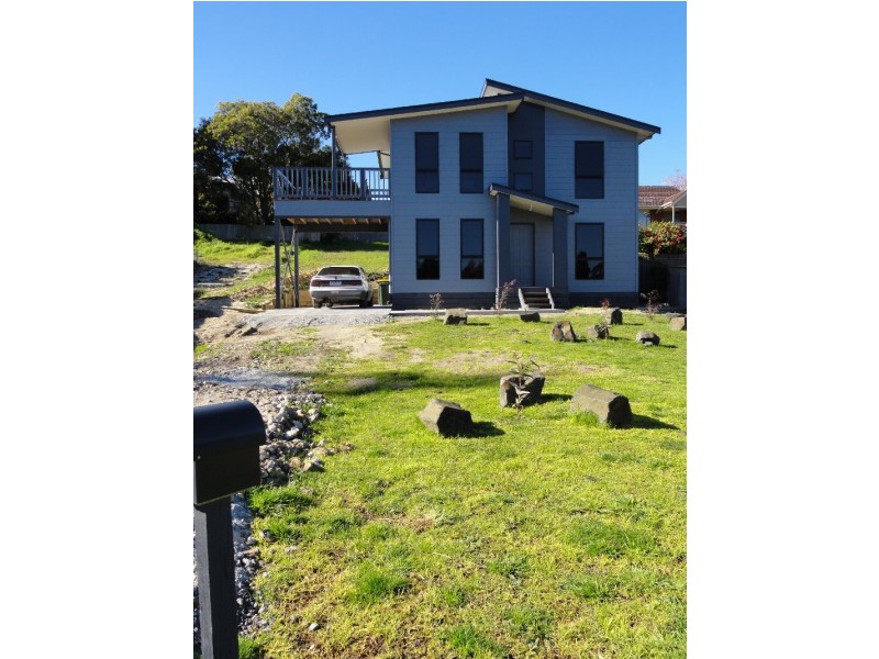 14 Toora Rd, Foster VIC 3960