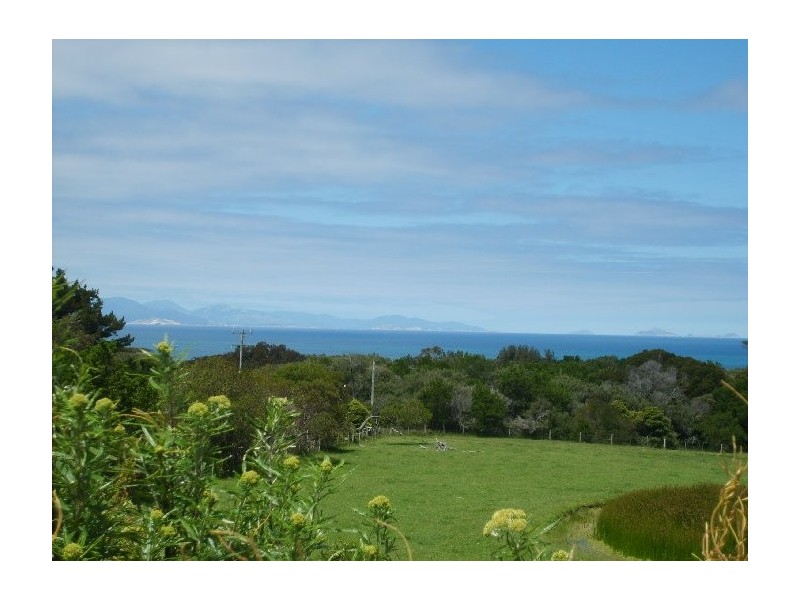 6 Bayside Drive, Walkerville South VIC 3956