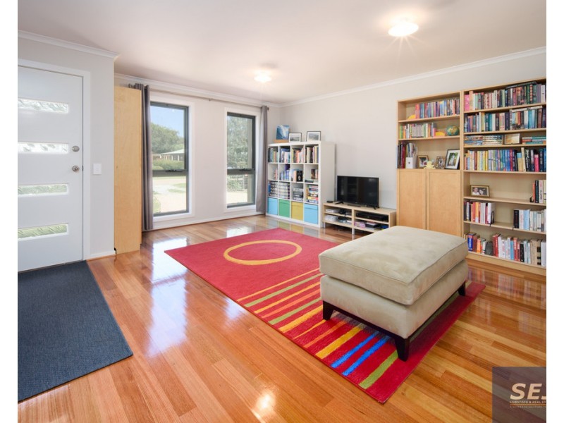 9 Ash Ave, Sandy Point VIC 3959