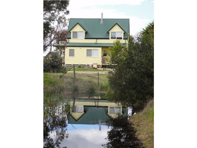 34 Old Hat Rd, Foster VIC 3960