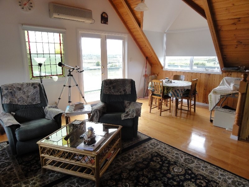 34 Old Hat Rd, Foster VIC 3960