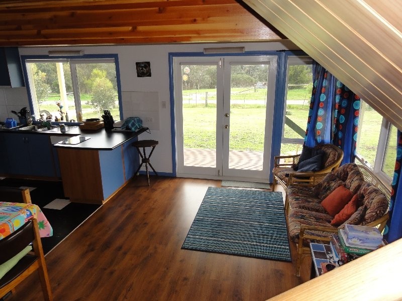 34 Old Hat Rd, Foster VIC 3960