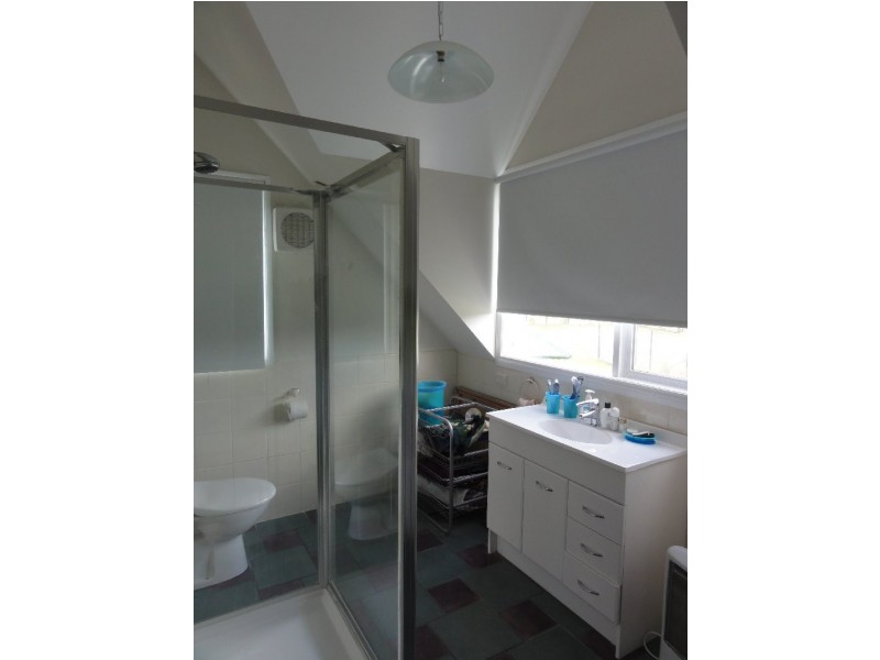 34 Old Hat Rd, Foster VIC 3960