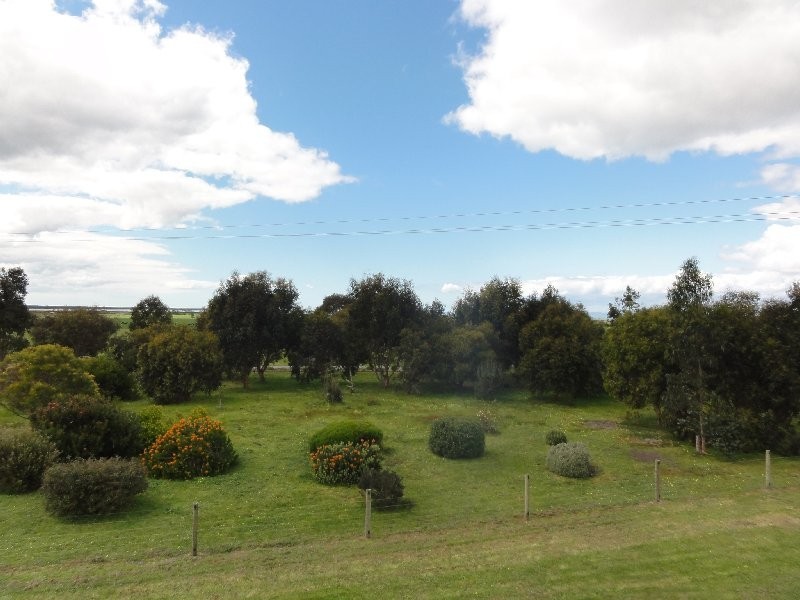 34 Old Hat Rd, Foster VIC 3960