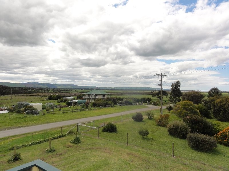 34 Old Hat Rd, Foster VIC 3960