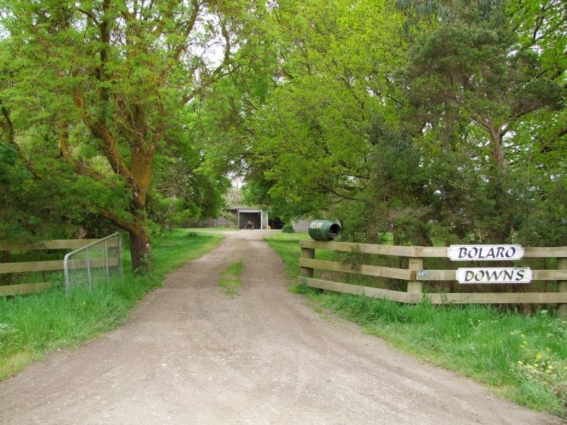 . STEWARTS and DUNLOPS ROAD, Buffalo VIC 3958