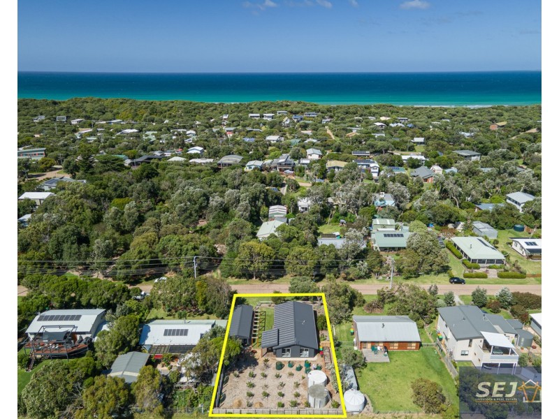 13 Ash Ave, Sandy Point VIC 3959
