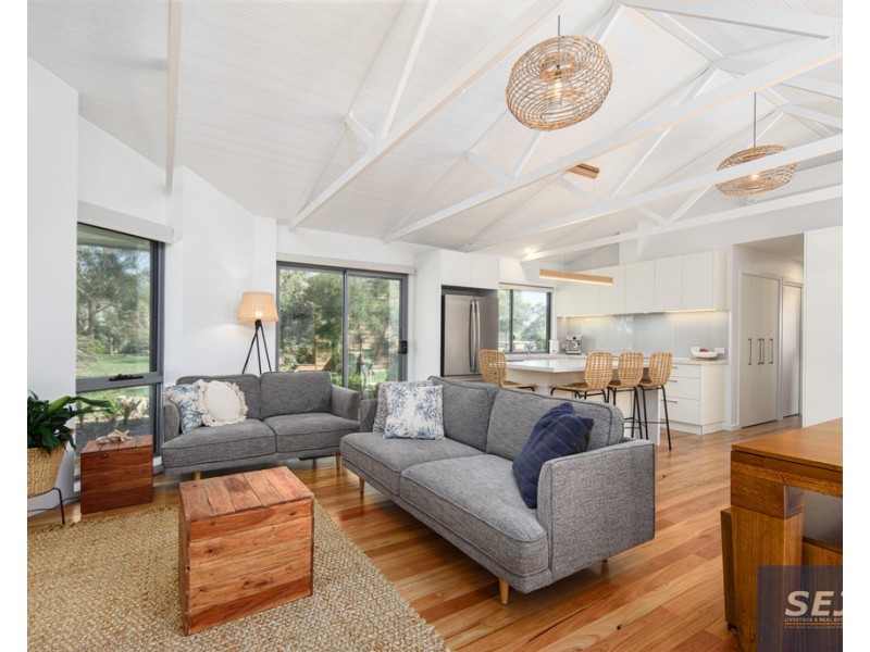 13 Ash Ave, Sandy Point VIC 3959