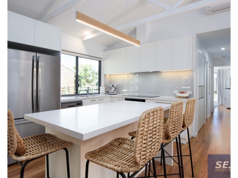 13 Ash Ave, Sandy Point VIC 3959