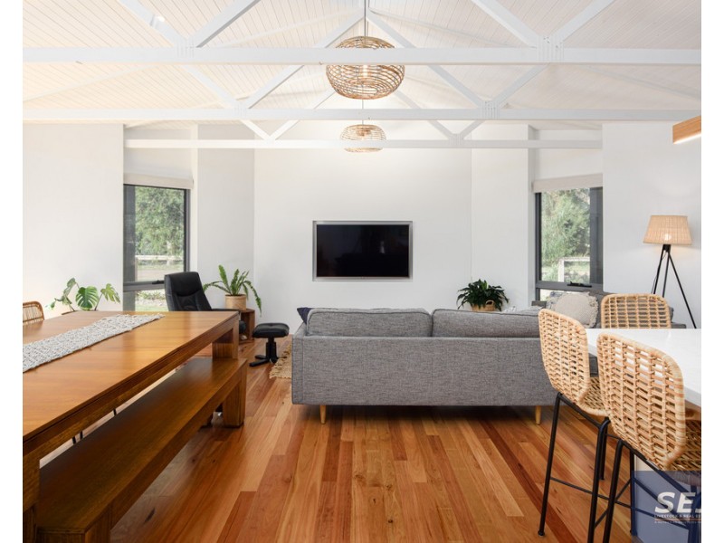 13 Ash Ave, Sandy Point VIC 3959