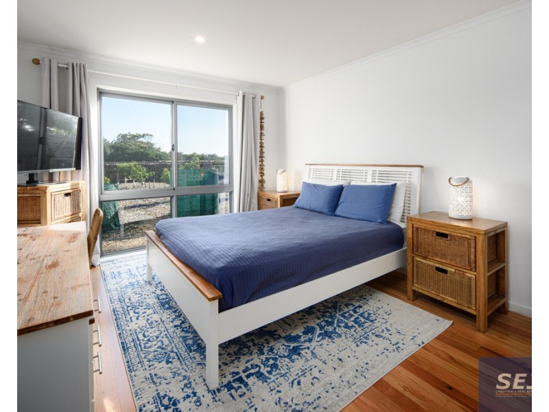13 Ash Ave, Sandy Point VIC 3959