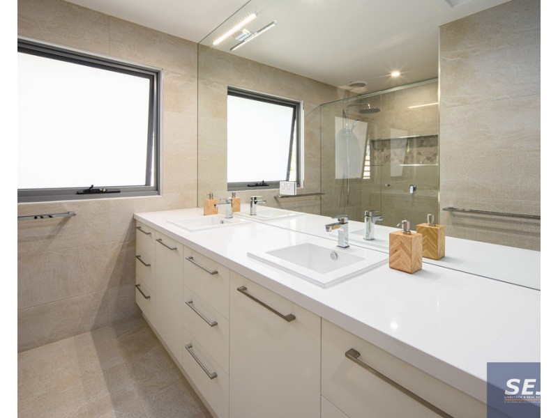 13 Ash Ave, Sandy Point VIC 3959