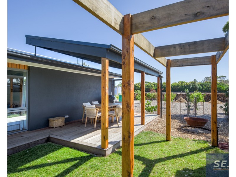 13 Ash Ave, Sandy Point VIC 3959