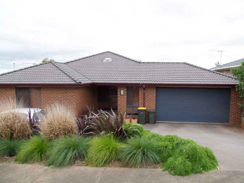 9 BLAIR CRESCENT, Leongatha VIC 3953